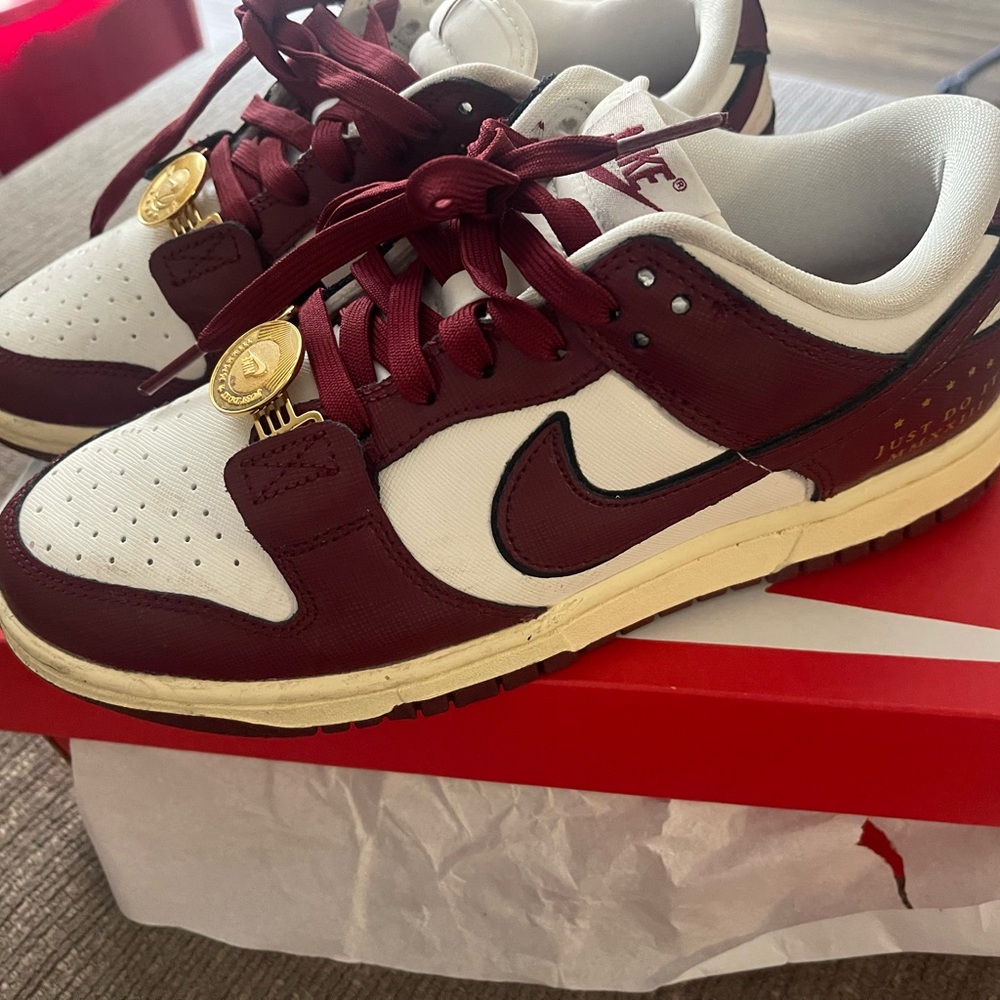 Women’s Nike Dunk
